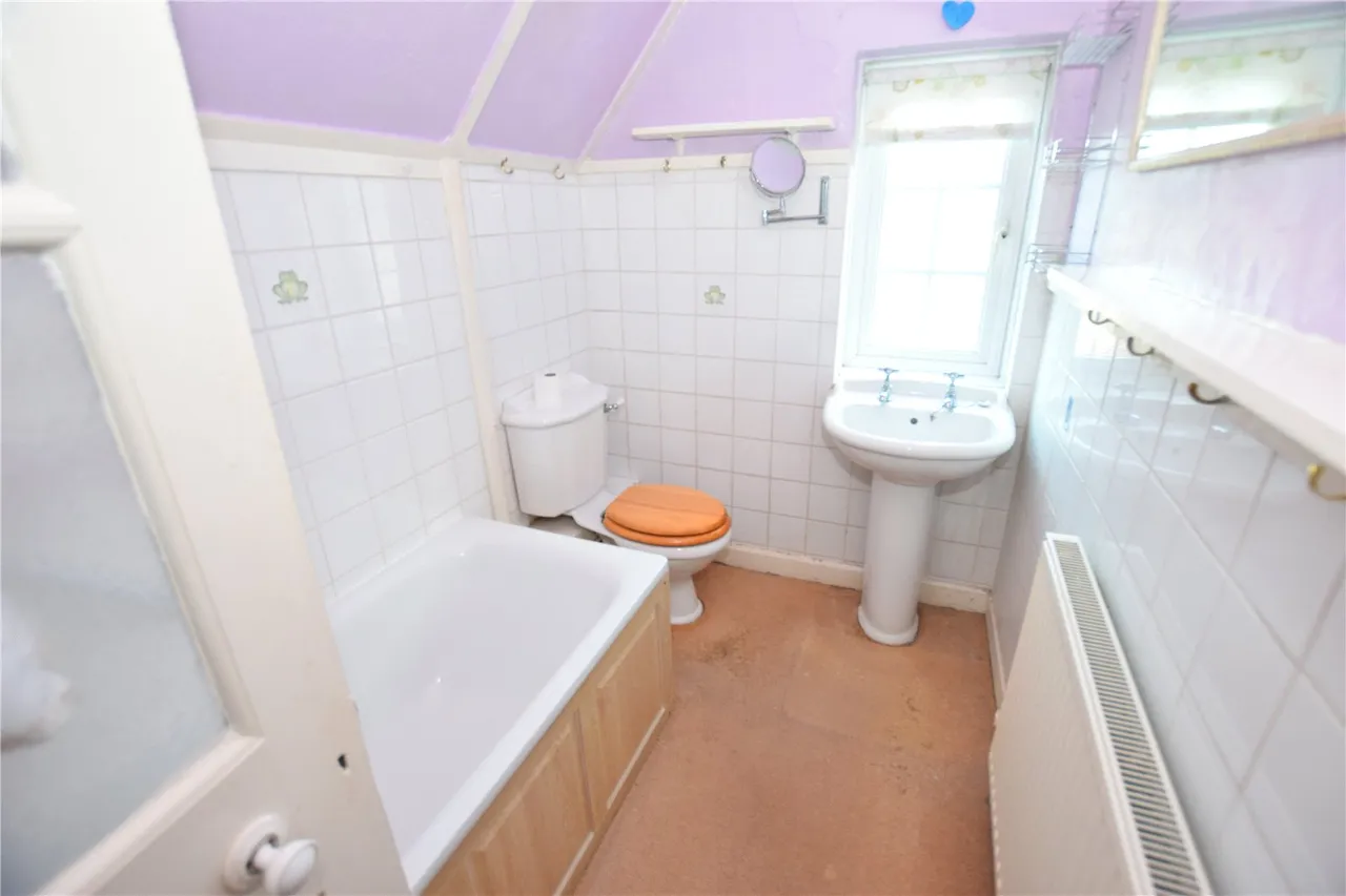 Farnborough Road, Farnborough, Hampshire, GU14 7JH, photo 22
