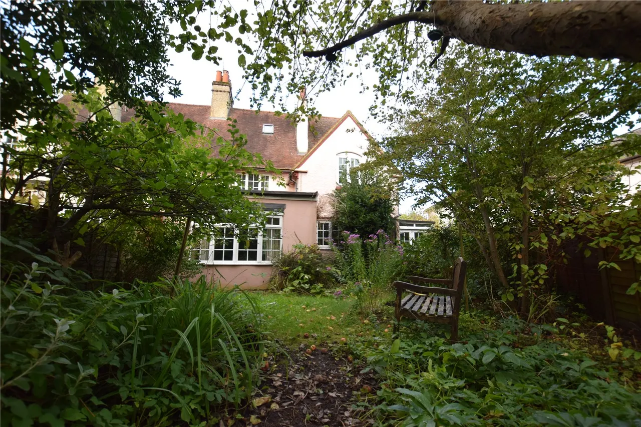 Farnborough Road, Farnborough, Hampshire, GU14 7JH, photo 25