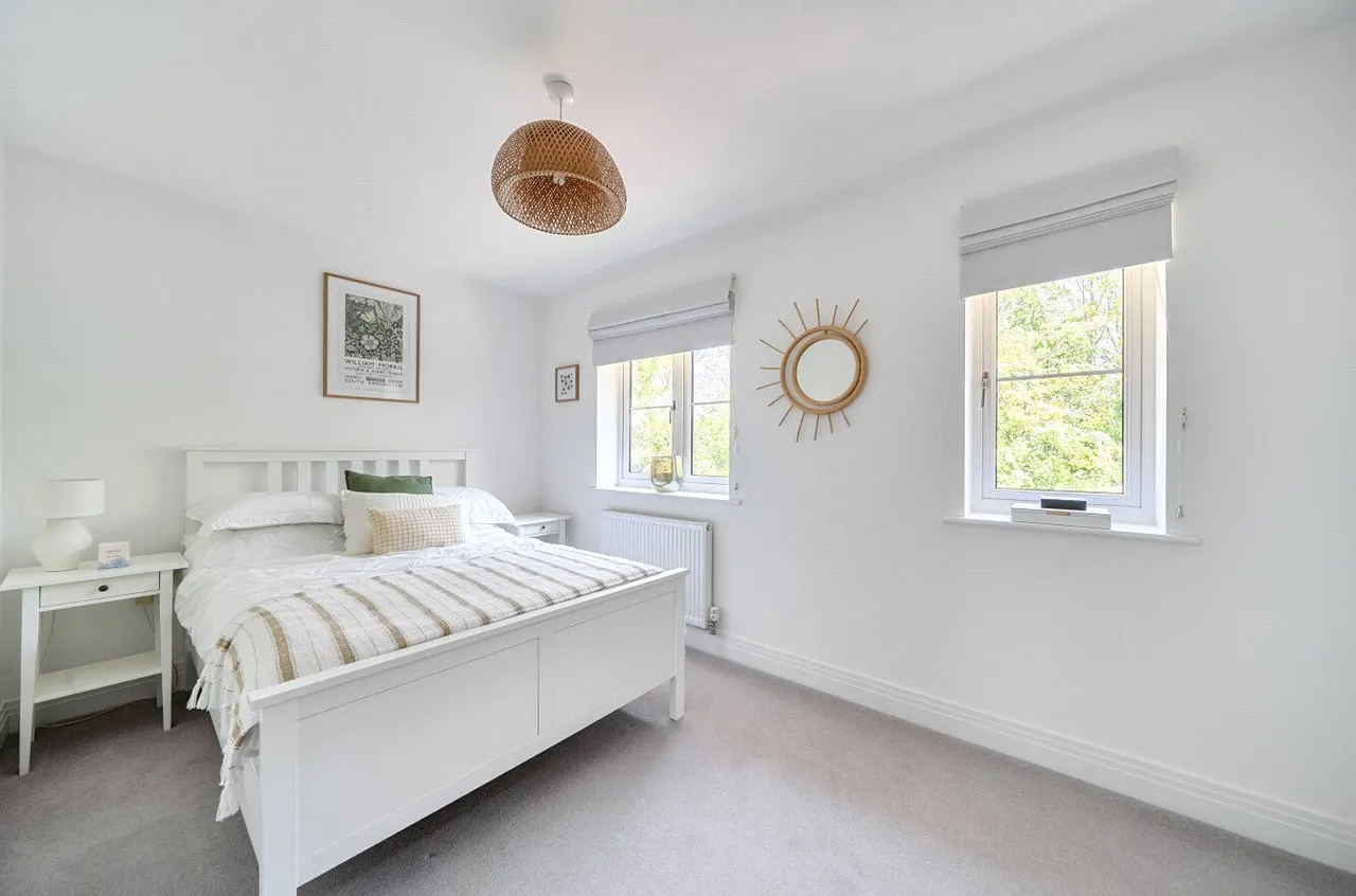 Unwin Close, Hook, Hampshire, RG27 9FL, photo 7