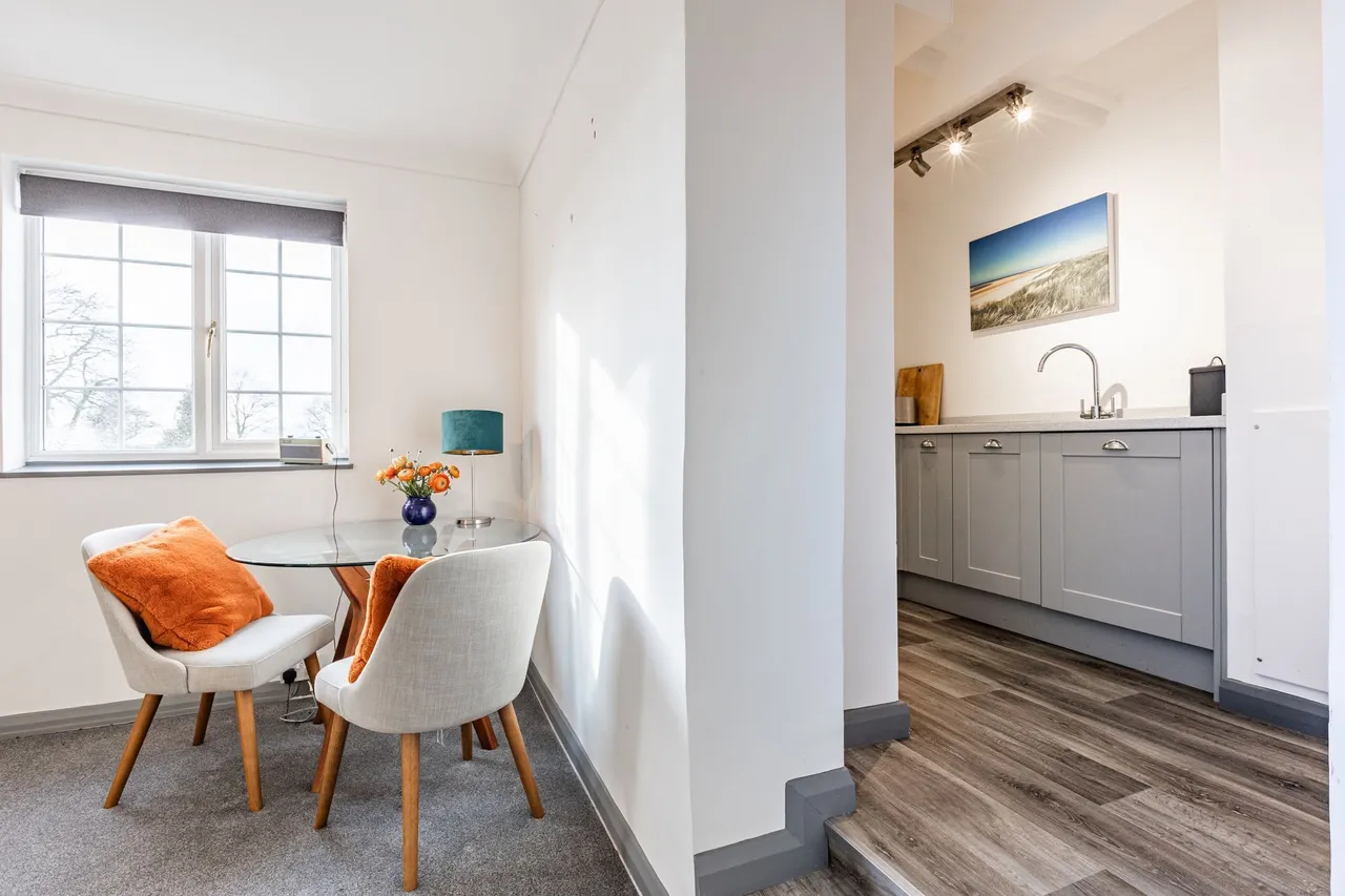 Smart and Ready-To-Use Bolt Hole Apar, photo 13