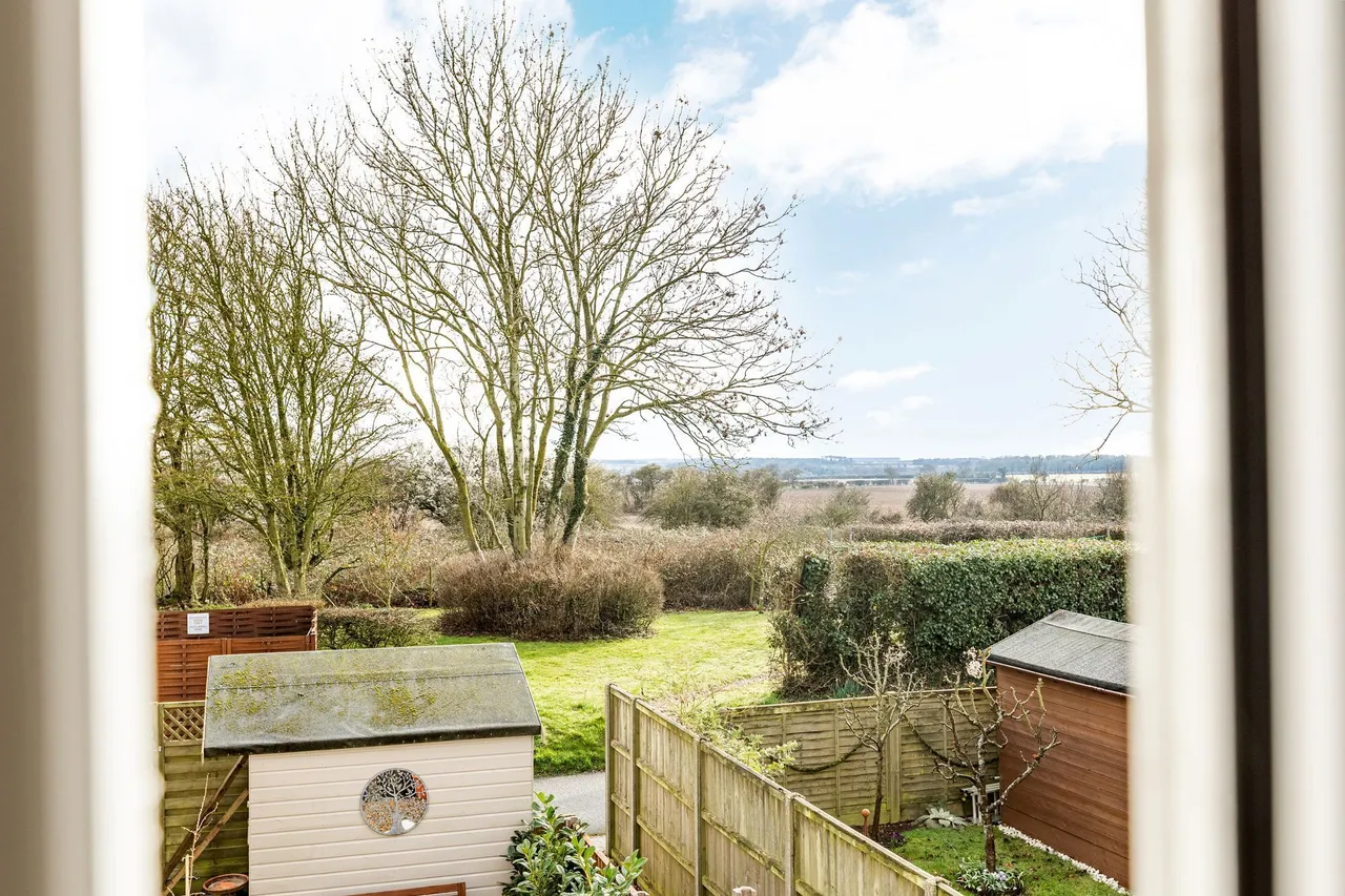 Smart and Ready-To-Use Bolt Hole Apar, photo 9