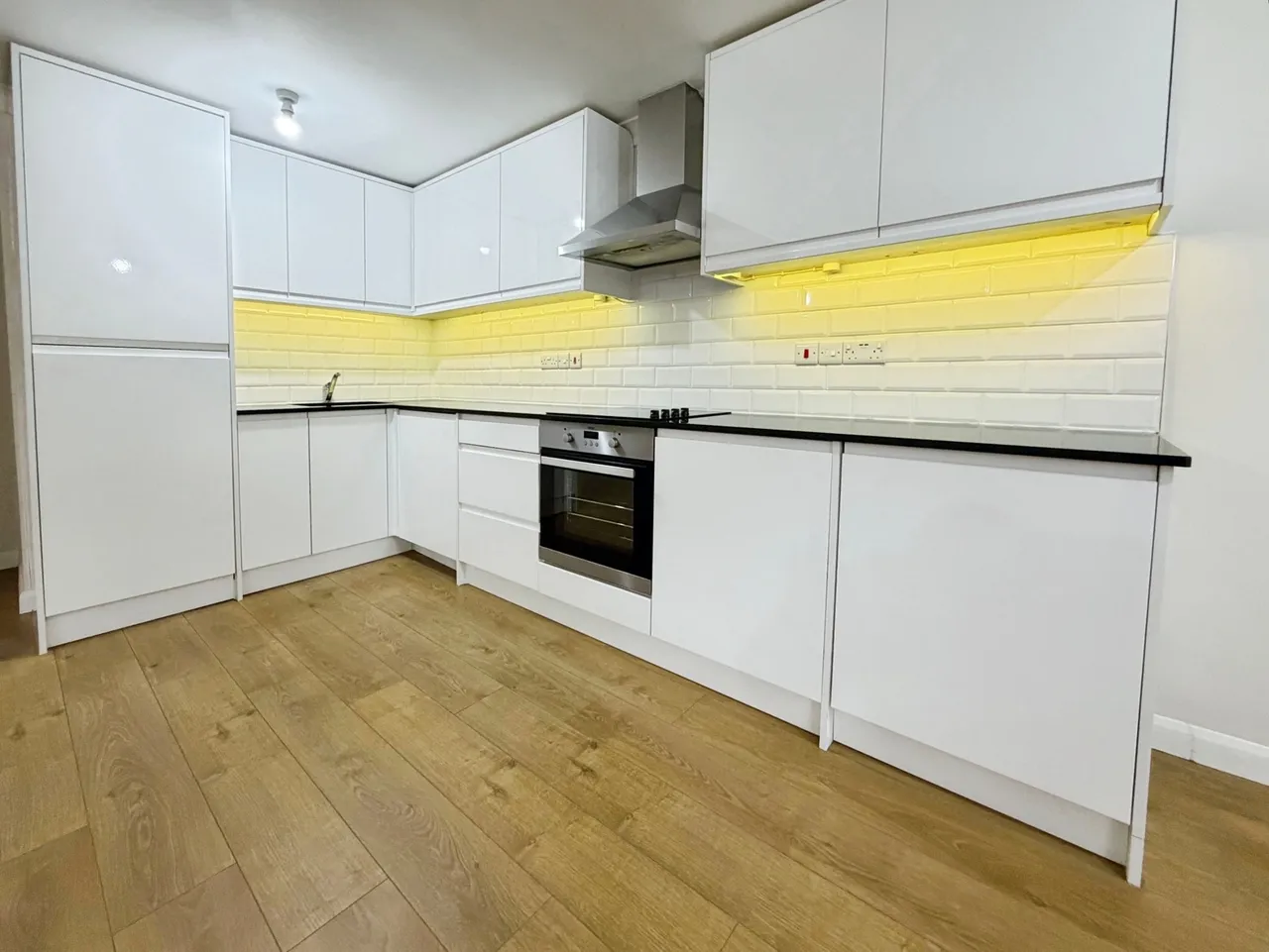 Raleigh Way, Frimley, Camberley, Surrey, GU16 8RH, photo 3