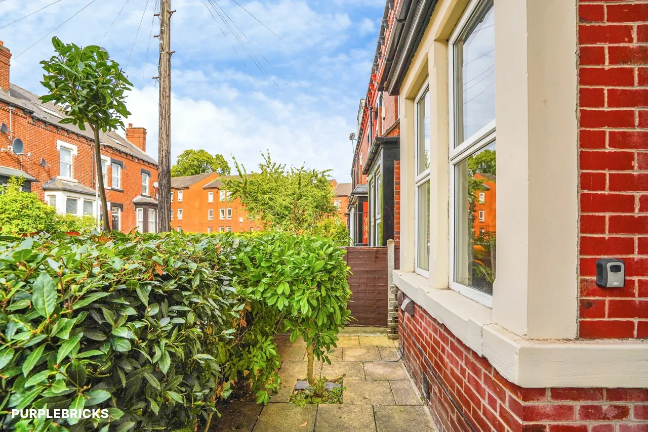 Sholebroke View, Leeds, LS7, photo 13