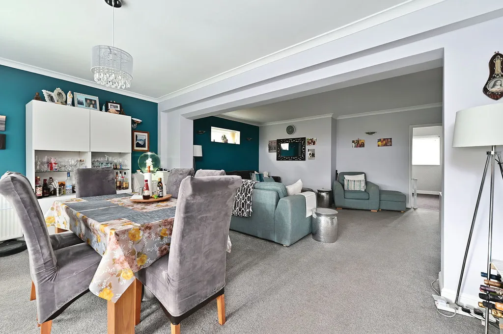 Anglesey Avenue, Farnborough, GU14, photo 3