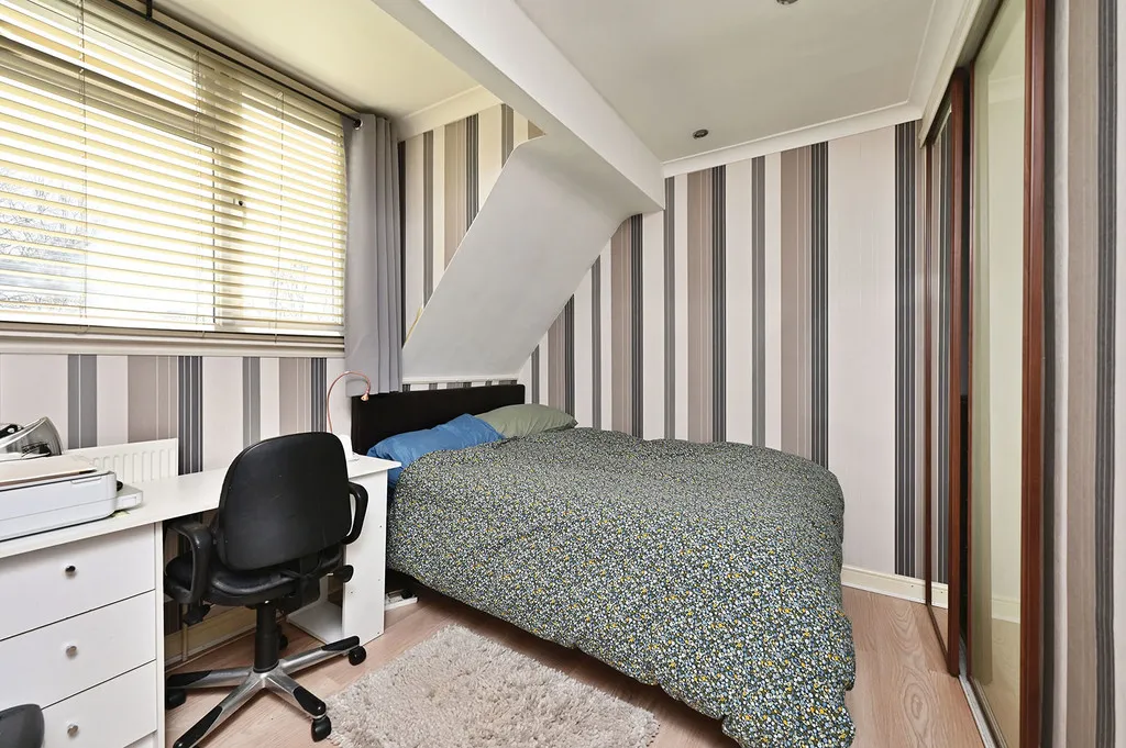 Anglesey Avenue, Farnborough, GU14, photo 10