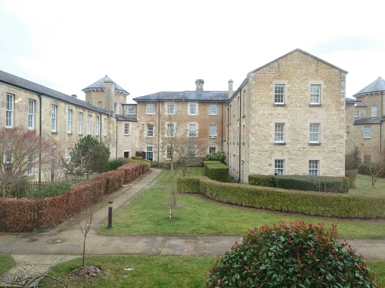 2 bed flat to rent — RADCLIFFE HOUSE, LITTLEMORE