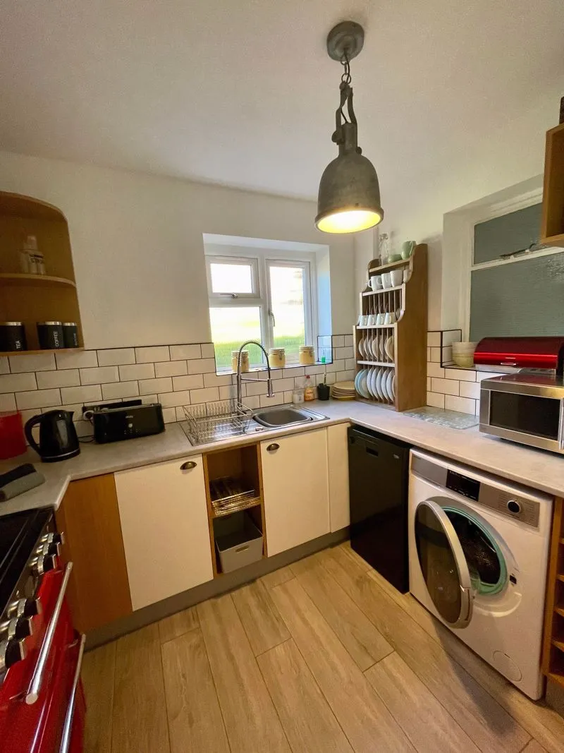 42a Sea Road Boscombe, Bournemouth BH5 1BQ, photo 2
