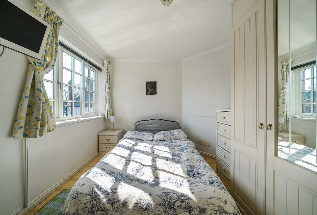 Goldsmith Lane, Kingsbury, NW9 9AH, photo 11