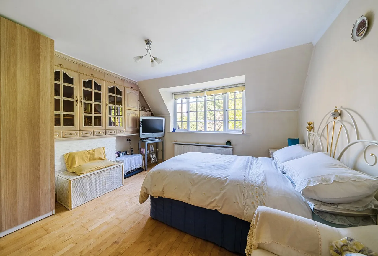 Goldsmith Lane, Kingsbury, NW9 9AH, photo 6