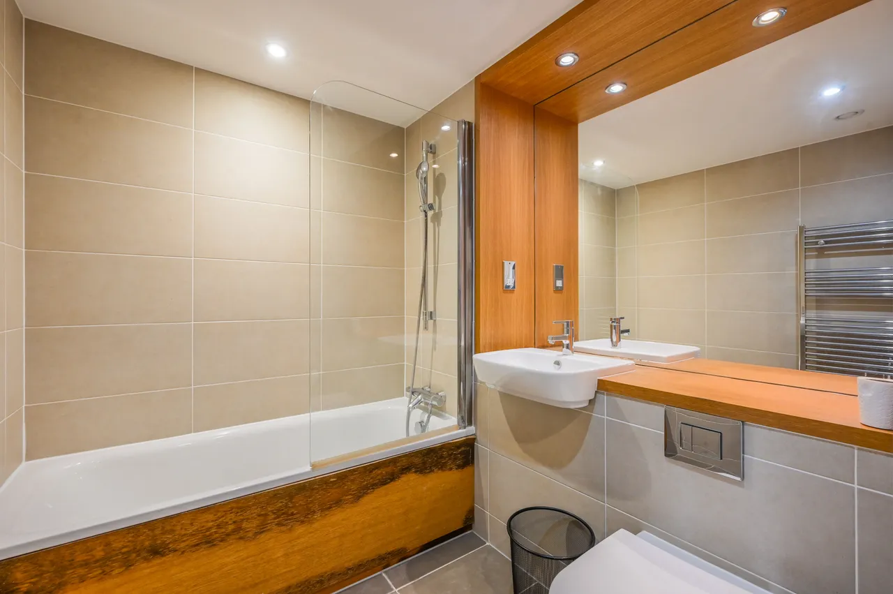 Flat 67, 30 Barking Road, London, photo 8
