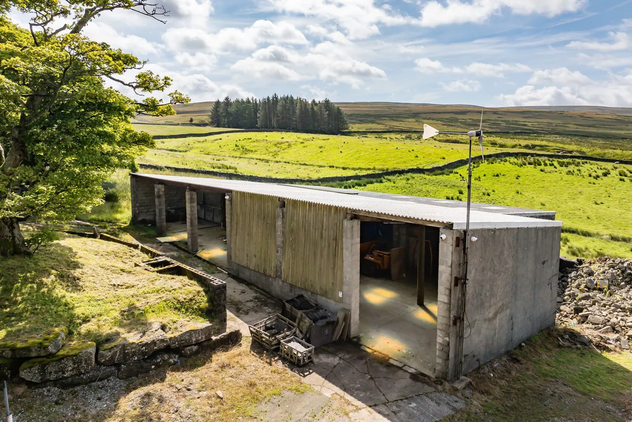 Lythe Fell Road, Lowgill, LA2, photo 36
