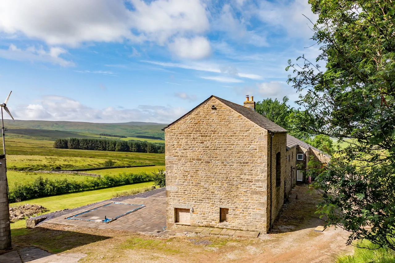 Lythe Fell Road, Lowgill, LA2, photo 33