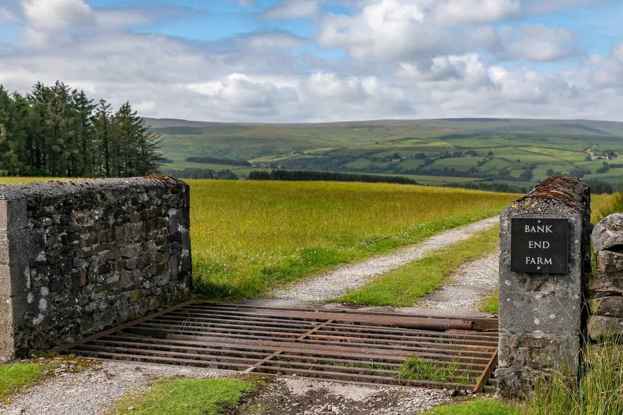 Lythe Fell Road, Lowgill, LA2, photo 42