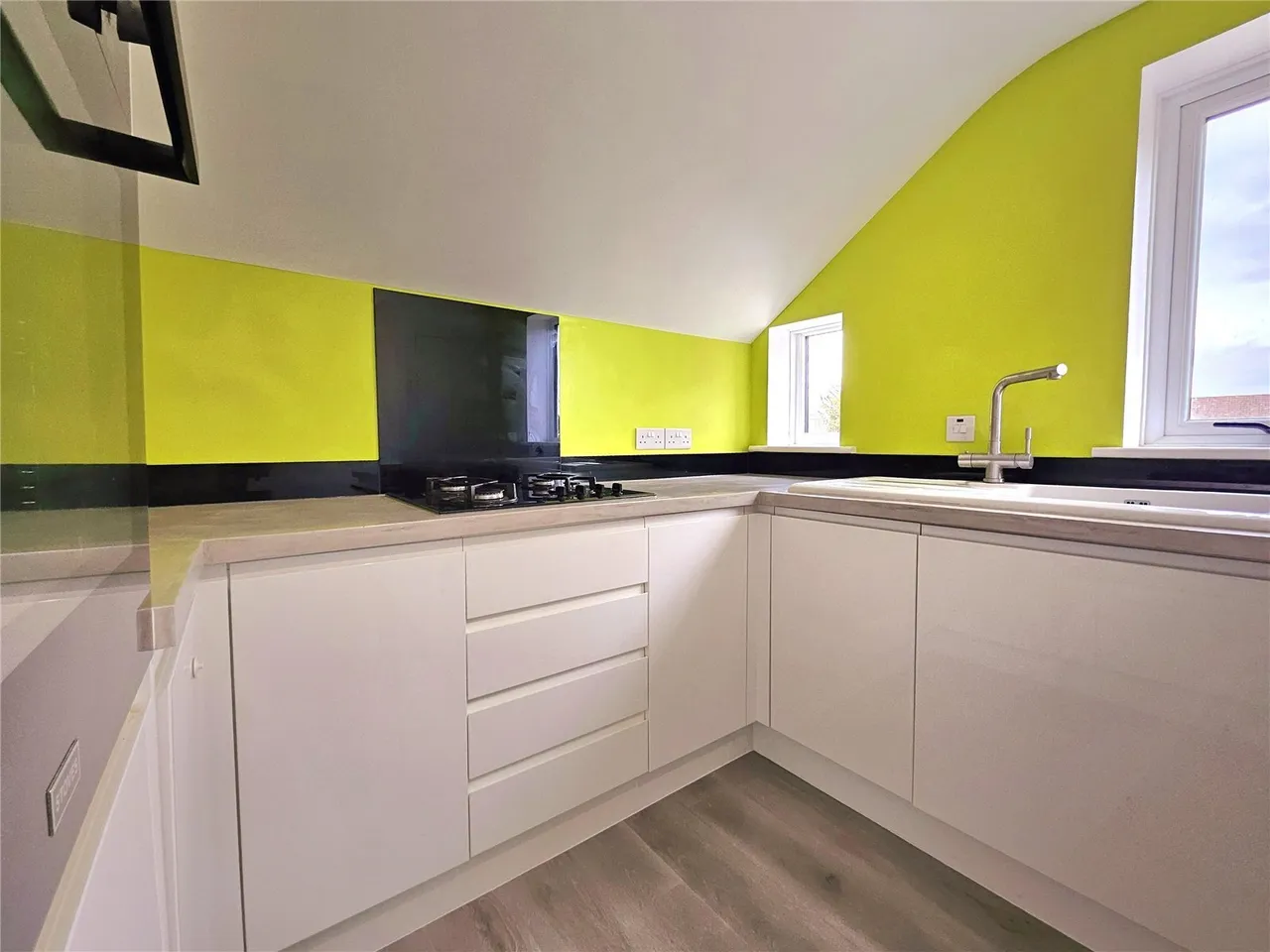 2 bed flat for sale, Somerford Road, Christchurch, BH23