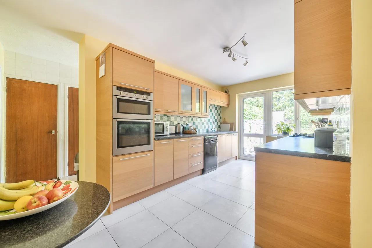 Meadowcroft, BR1, photo 2