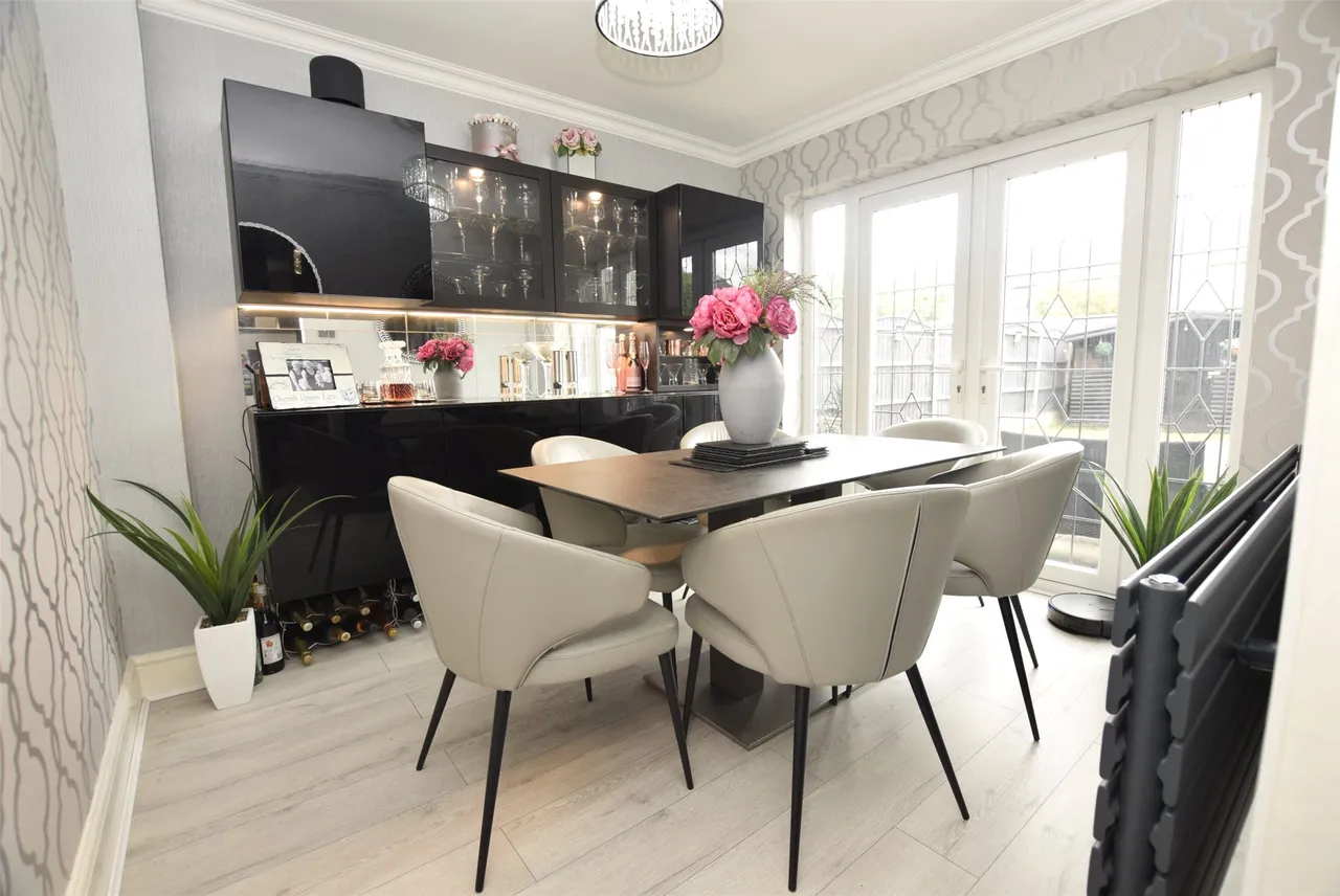 Leconfield Walk, Hornchurch, RM12 6NZ, photo 2