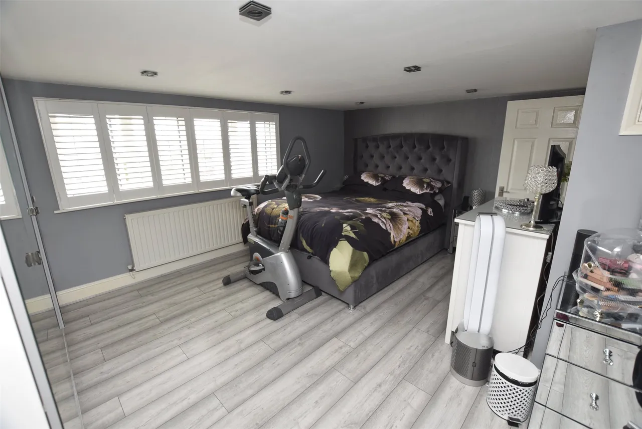 Leconfield Walk, Hornchurch, RM12 6NZ, photo 9