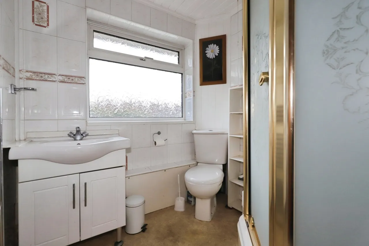 Barrie Avenue, Kidderminster, DY10, photo 12