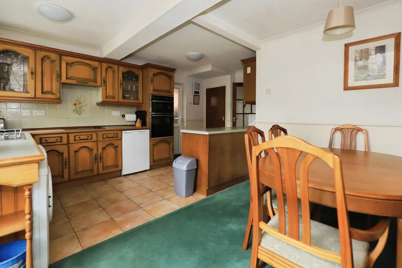 Barrie Avenue, Kidderminster, DY10, photo 7