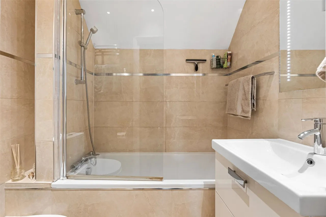 Langridge Mews, Hampton, TW12 3NZ, photo 8