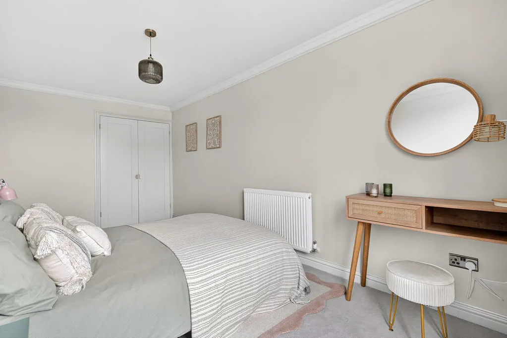 Guildford Street, Chertsey KT16 9AH, photo 5