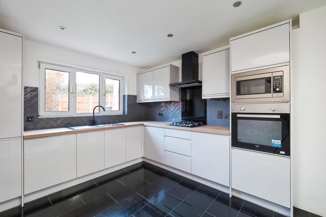 Charlbury Court, Bramcote, Nottingham, NG9, photo 4