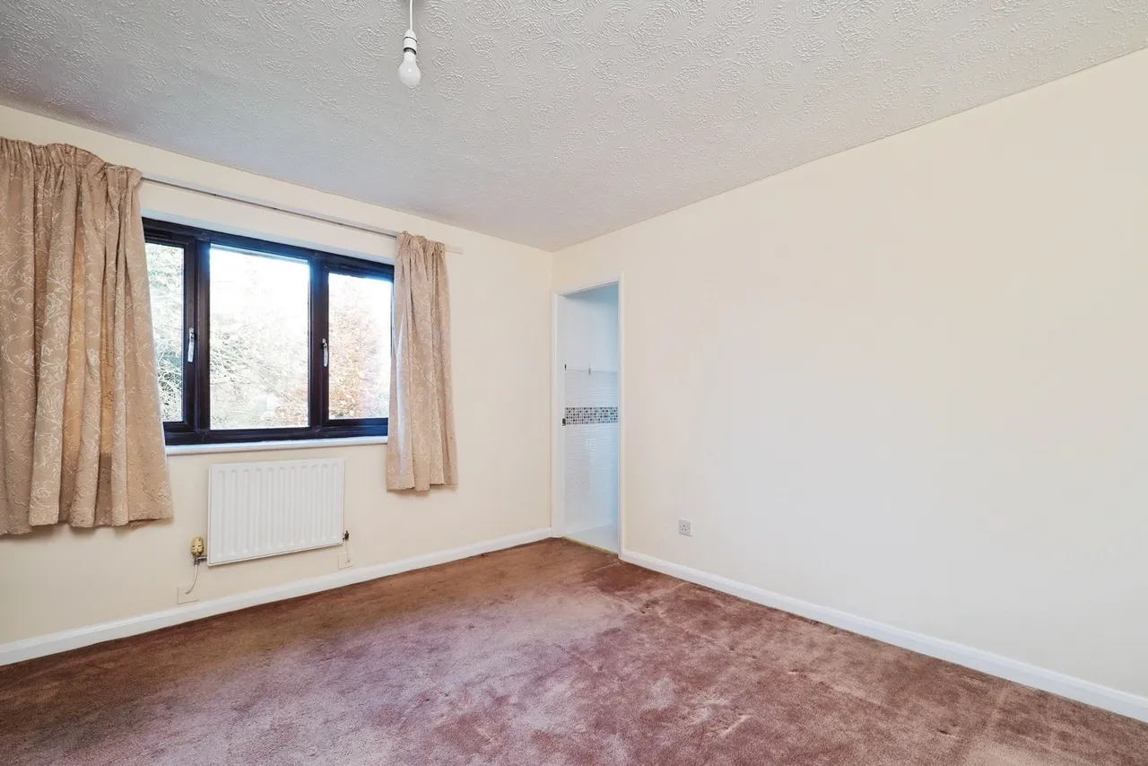 Charlbury Court, Bramcote, Nottingham, NG9, photo 17