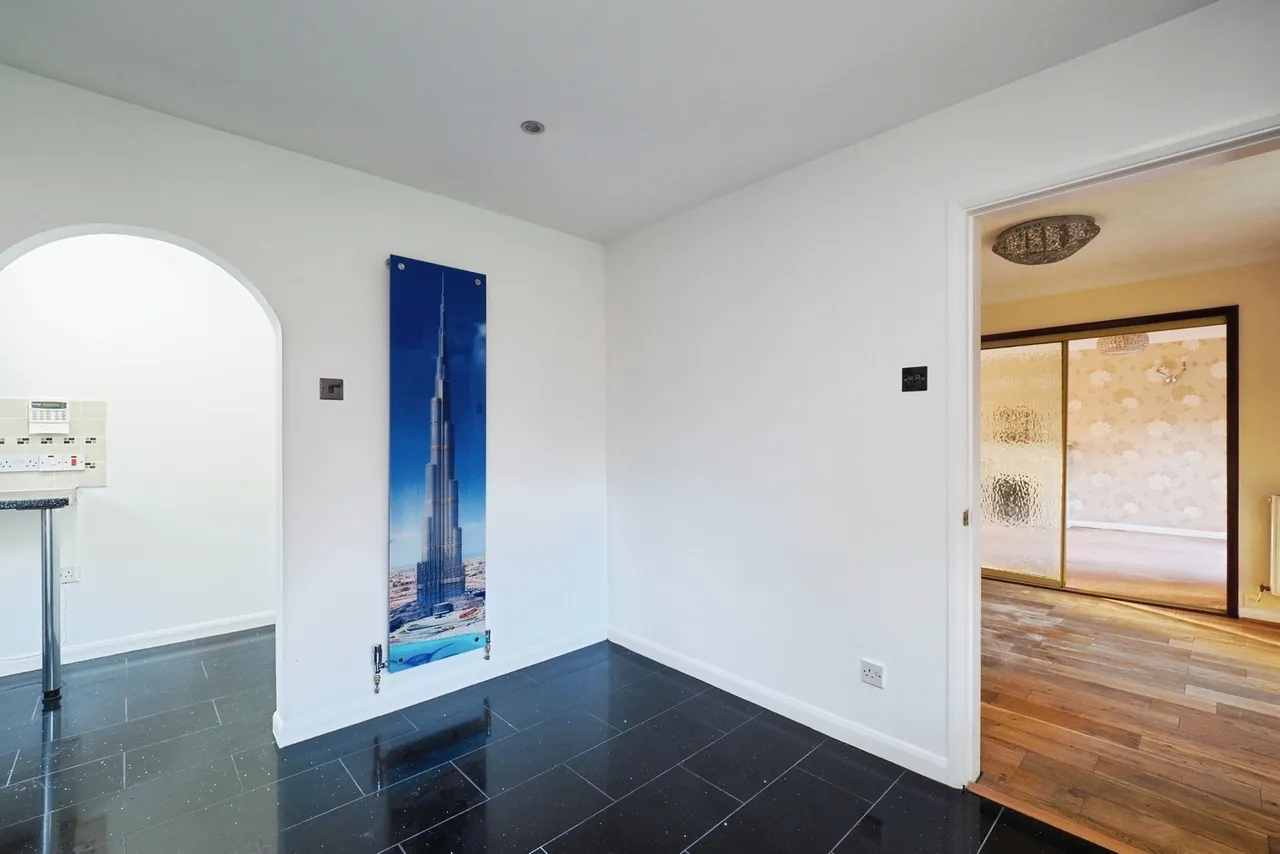 Charlbury Court, Bramcote, Nottingham, NG9, photo 6