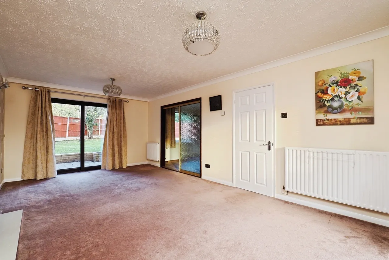 Charlbury Court, Bramcote, Nottingham, NG9, photo 9