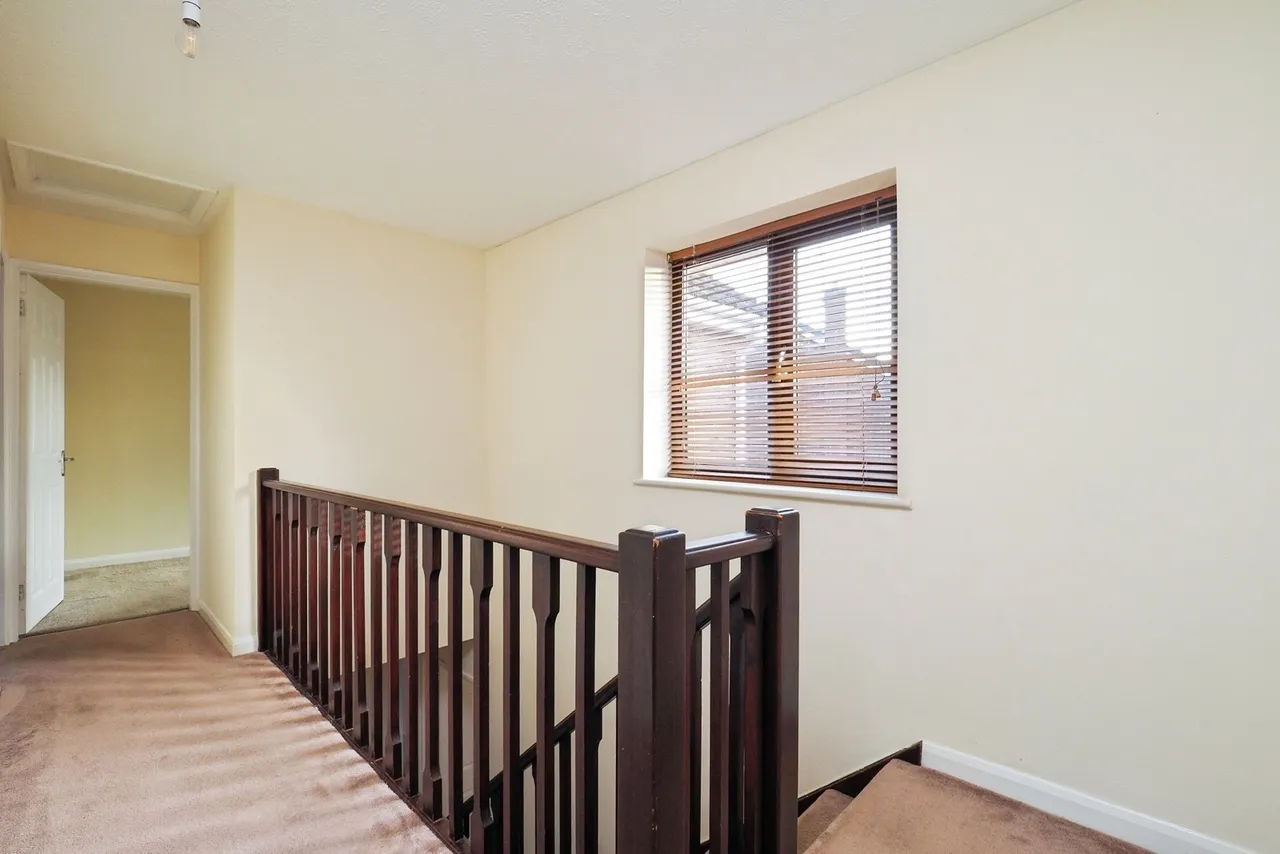 Charlbury Court, Bramcote, Nottingham, NG9, photo 14