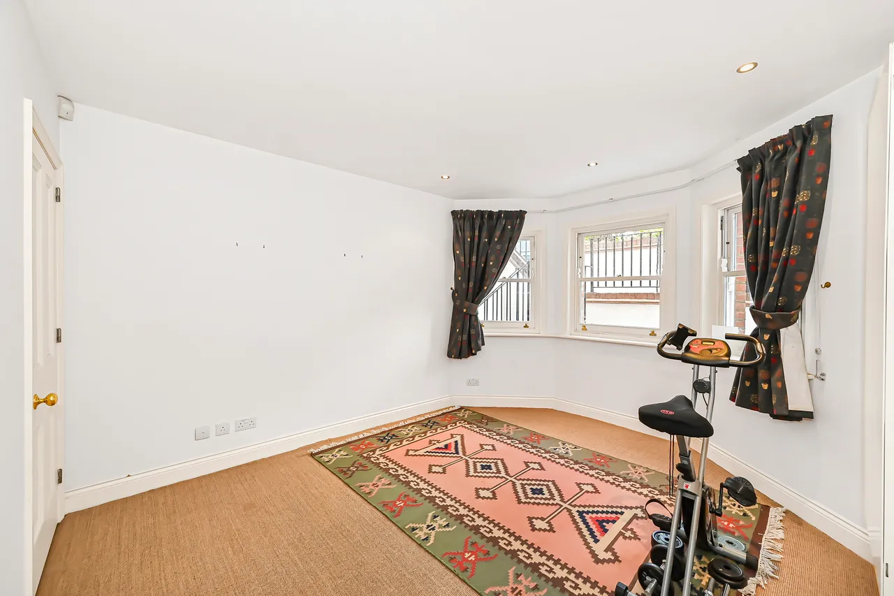 Lower Common South, Putney, South West London, photo 9