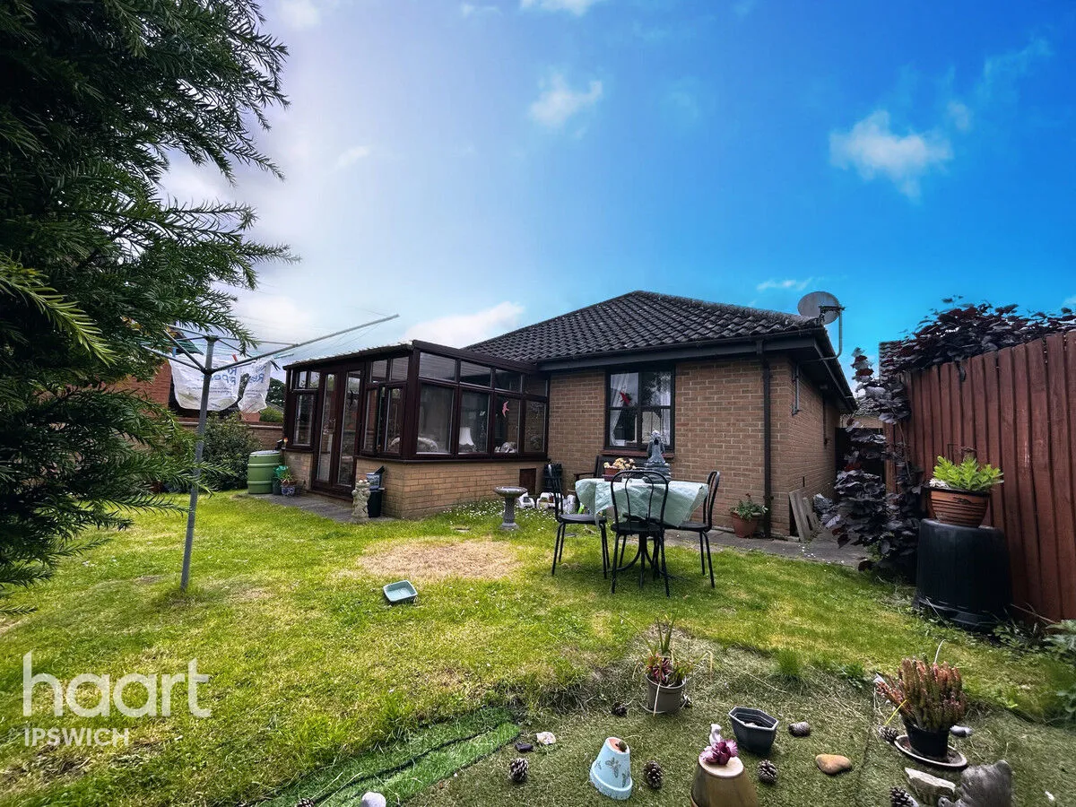 Henley Close, Saxmundham, IP17, photo 2