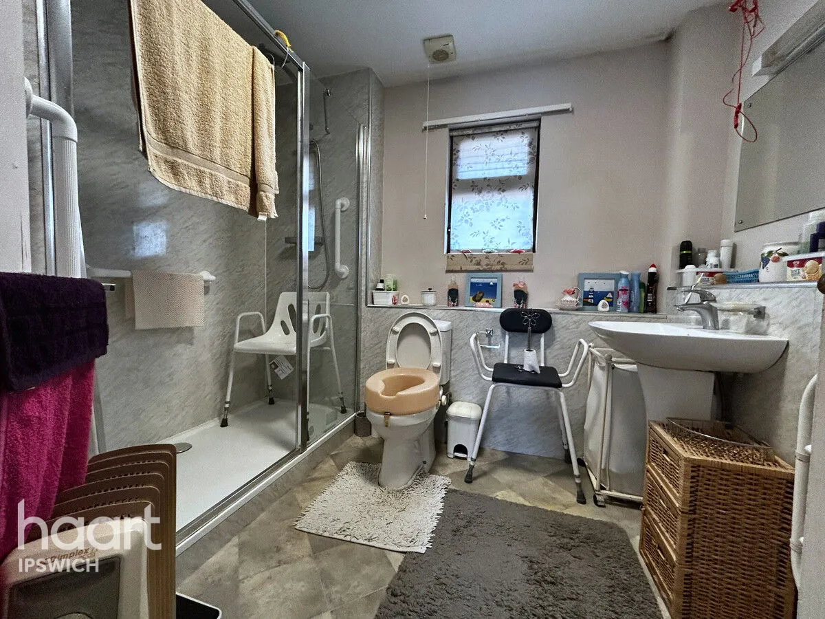 Henley Close, Saxmundham, IP17, photo 3