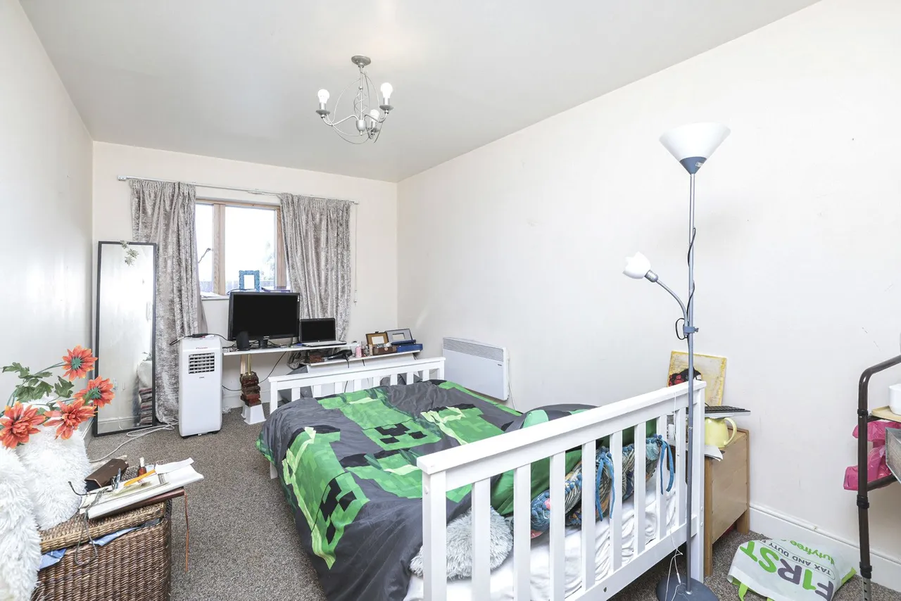 Ickenham Road, HA4, photo 5