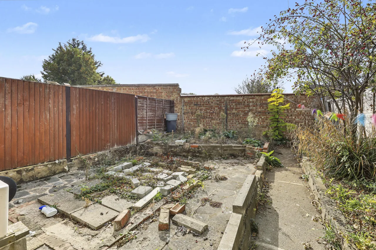 Mandeville Road, Enfield, EN3, photo 13