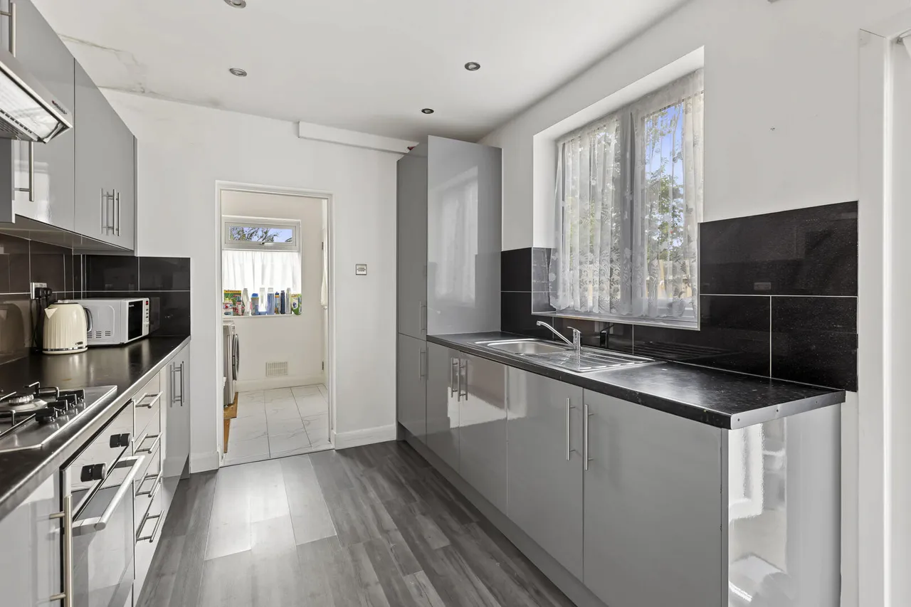 Mandeville Road, Enfield, EN3, photo 5