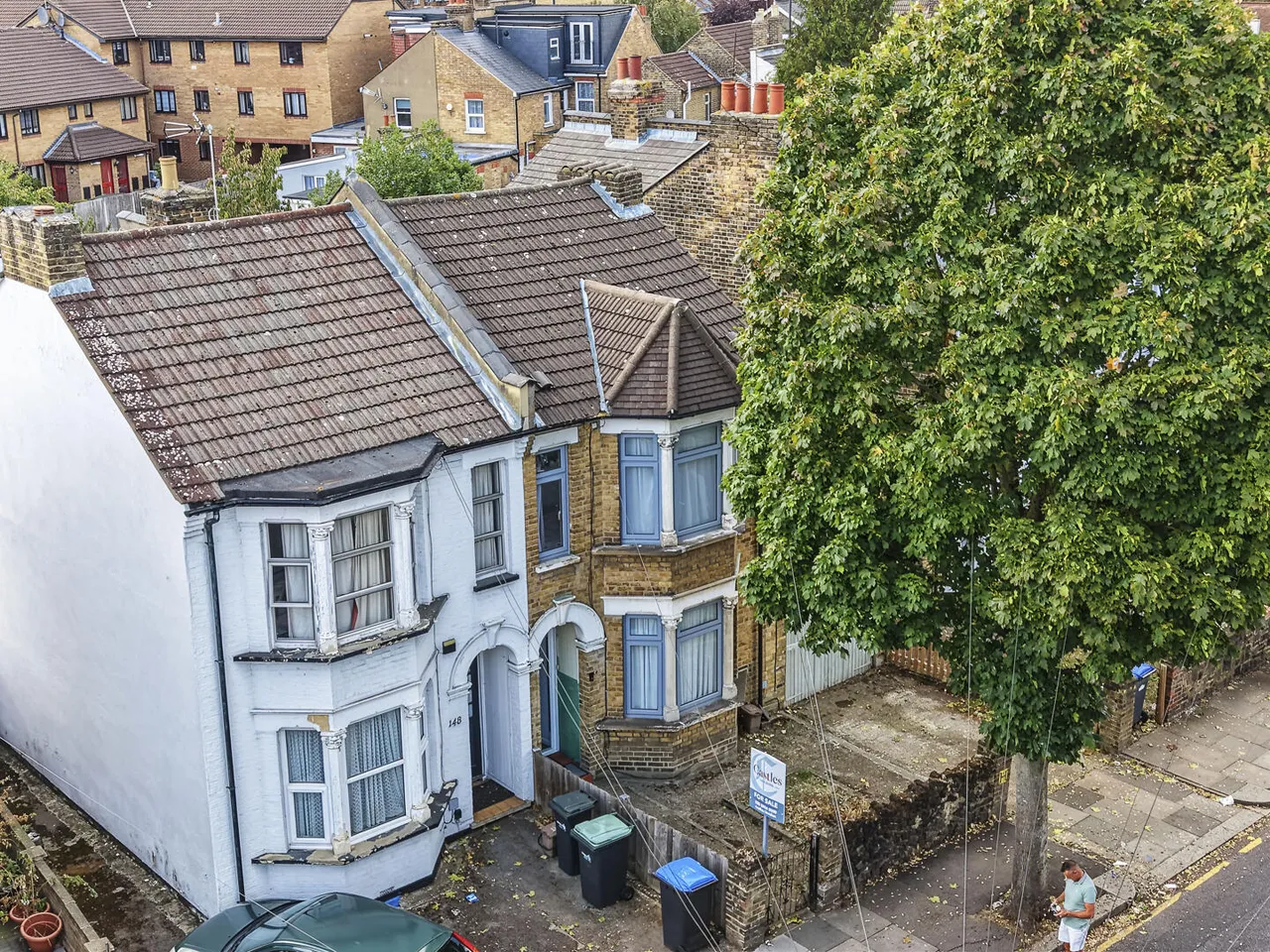Mandeville Road, Enfield, EN3, photo 17