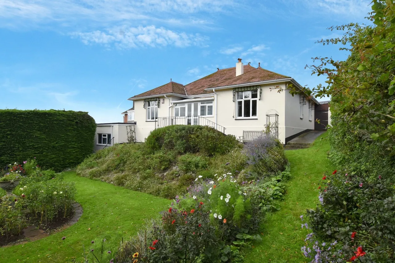 3 bed property for sale — Fluder Hill, Kingskerswell, Newton Abbot, Devon, TQ12