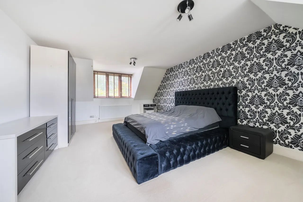Cleeve Court, Bristol, BS16, photo 14