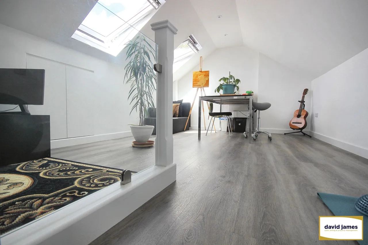 Beauchamp Road, London, photo 6