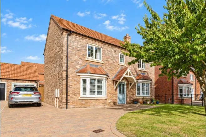 4 bed house for sale, Green Man Road, Navenby, LN5