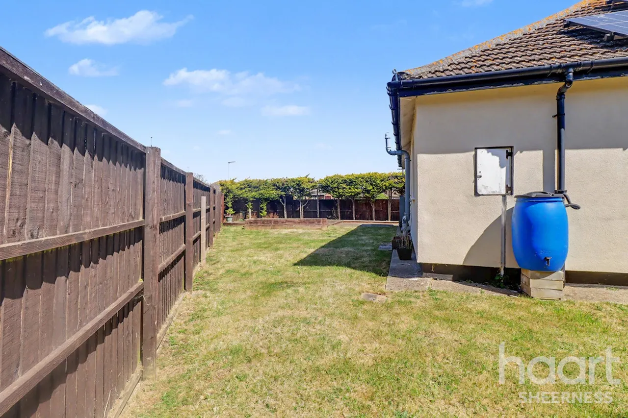 Hazel Grove, Minster, ME12, photo 9