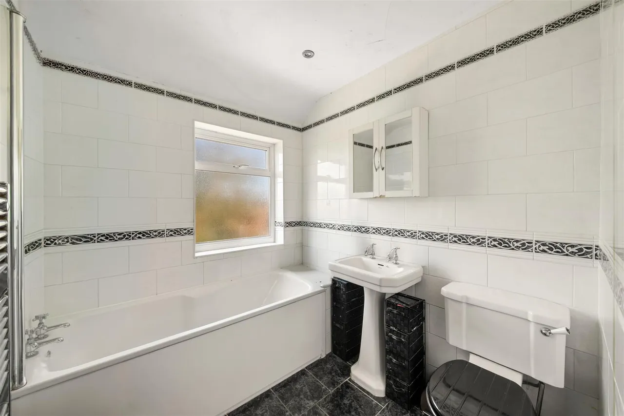 Harefield Road, Uxbridge, photo 14