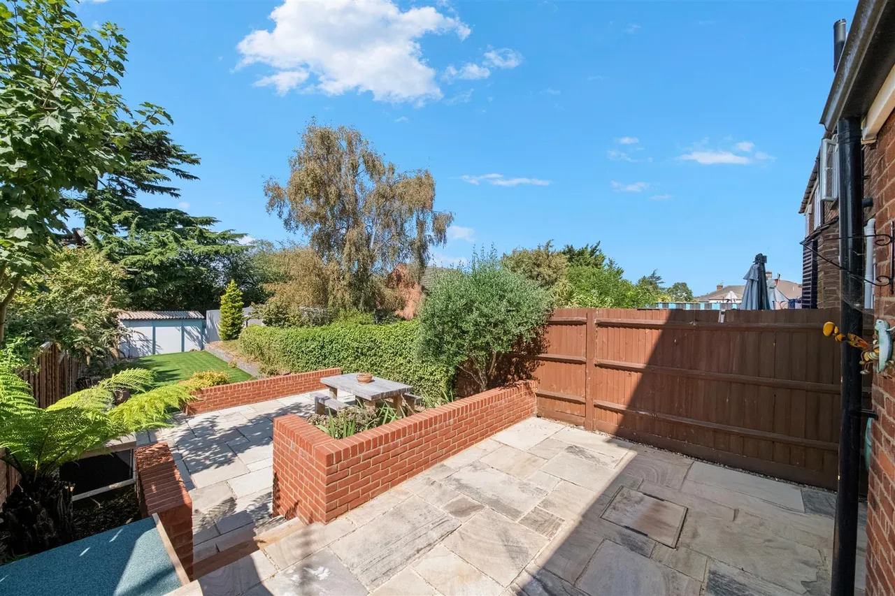 Harefield Road, Uxbridge, photo 18