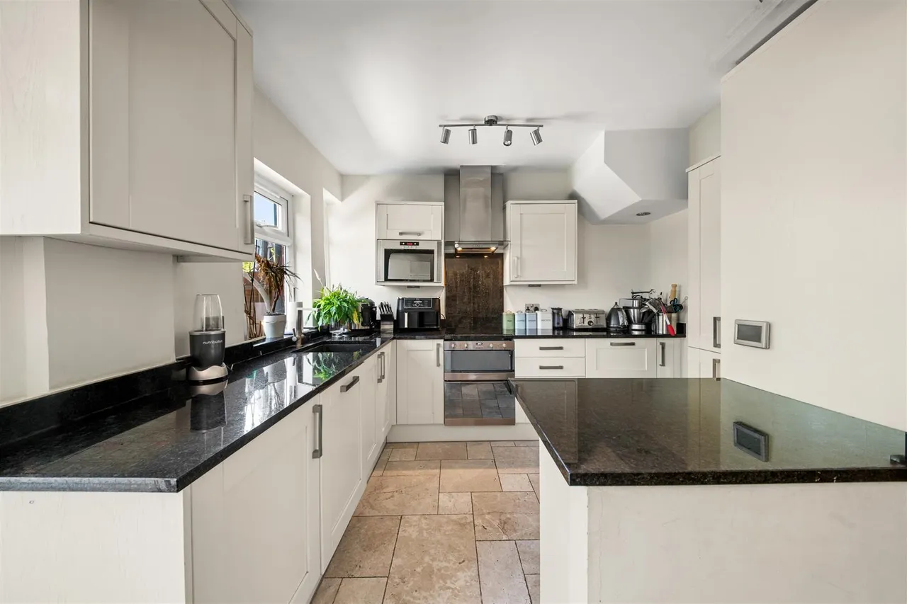 Harefield Road, Uxbridge, photo 3