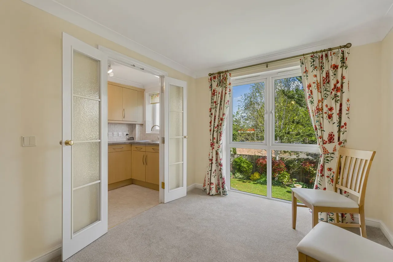Cheltenham Road, Bishops Cleeve, GL52, photo 5
