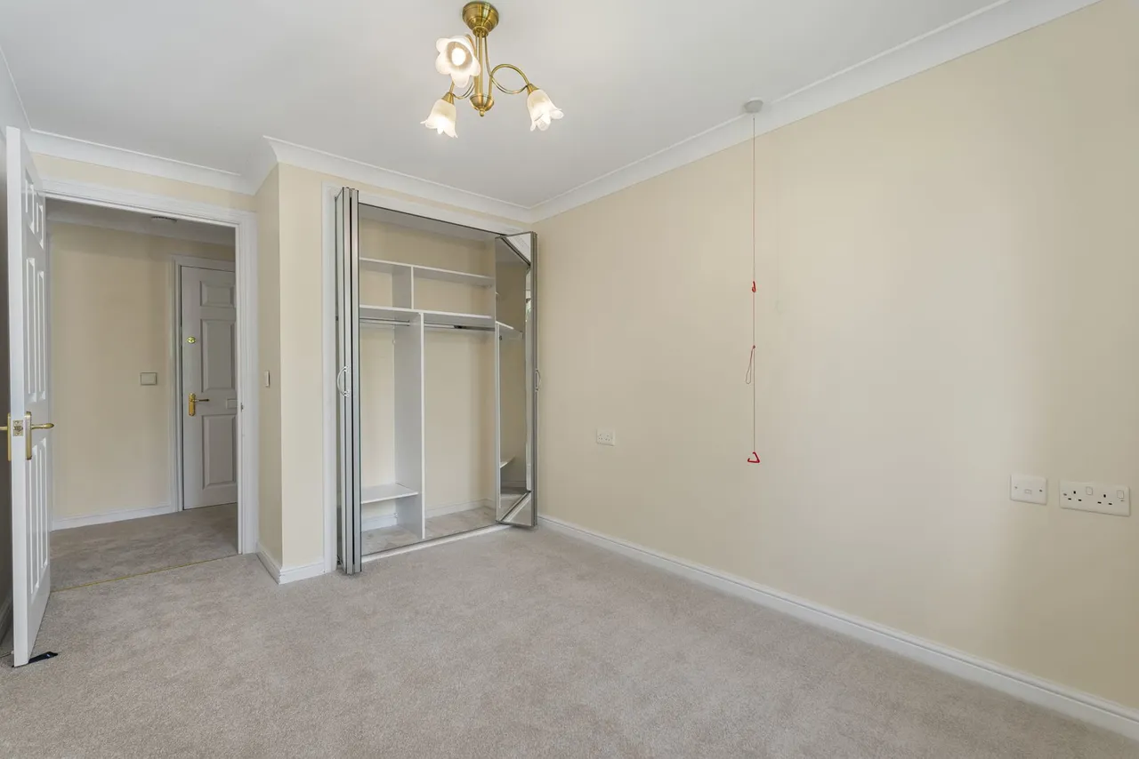 Cheltenham Road, Bishops Cleeve, GL52, photo 10