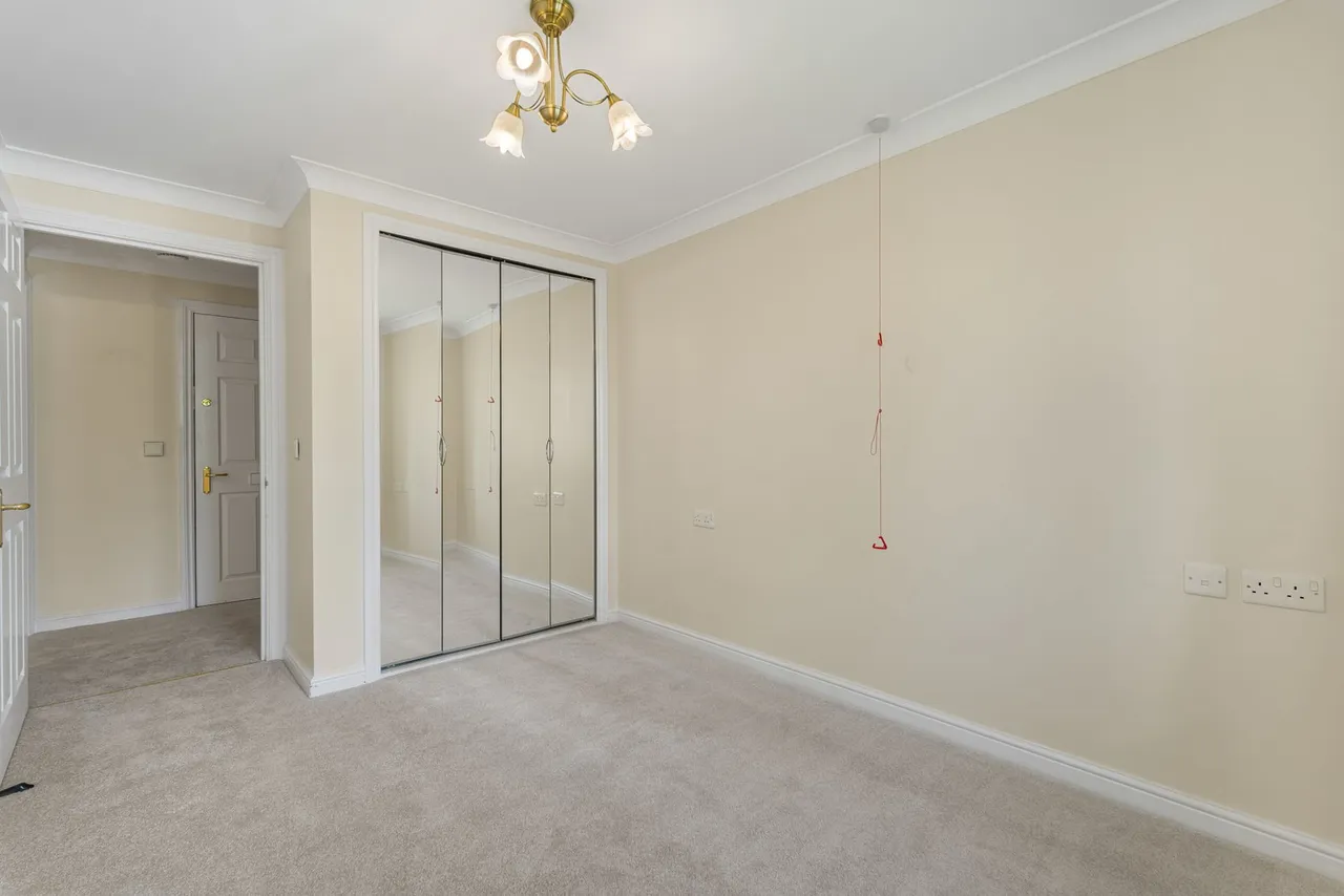 Cheltenham Road, Bishops Cleeve, GL52, photo 9