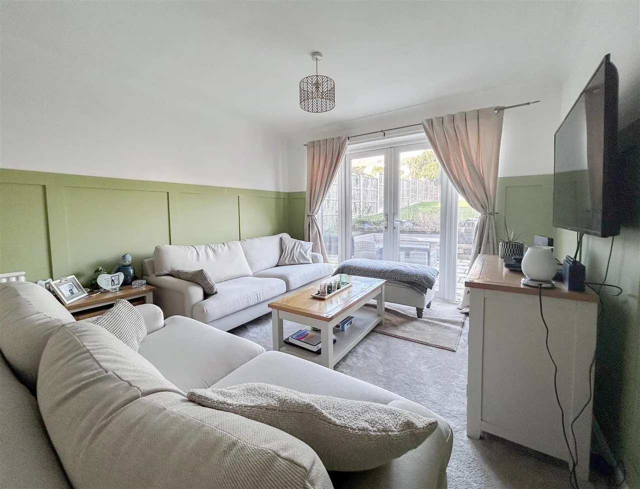 College Road, Bexhill-On-Sea, East Sussex, TN40 1TN, photo 2
