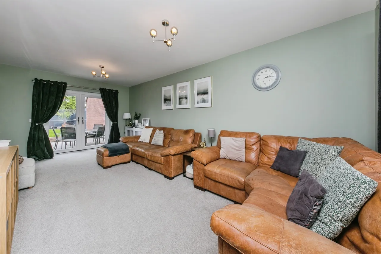 Sampson Avenue, Bramshall, Uttoxeter, photo 8